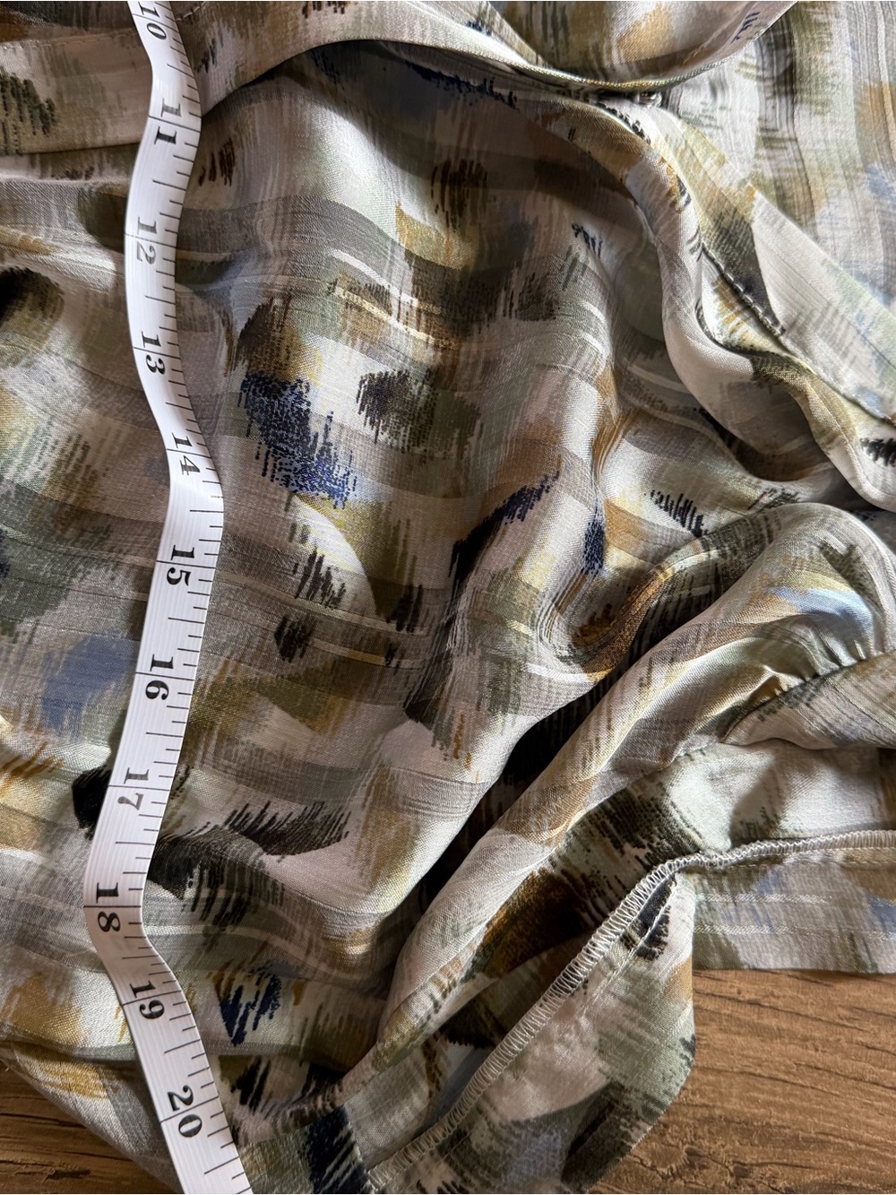 White House Black Market Pleated Maxi Dress Abstract Metallic Print Small NWOT - Picture 7 of 8